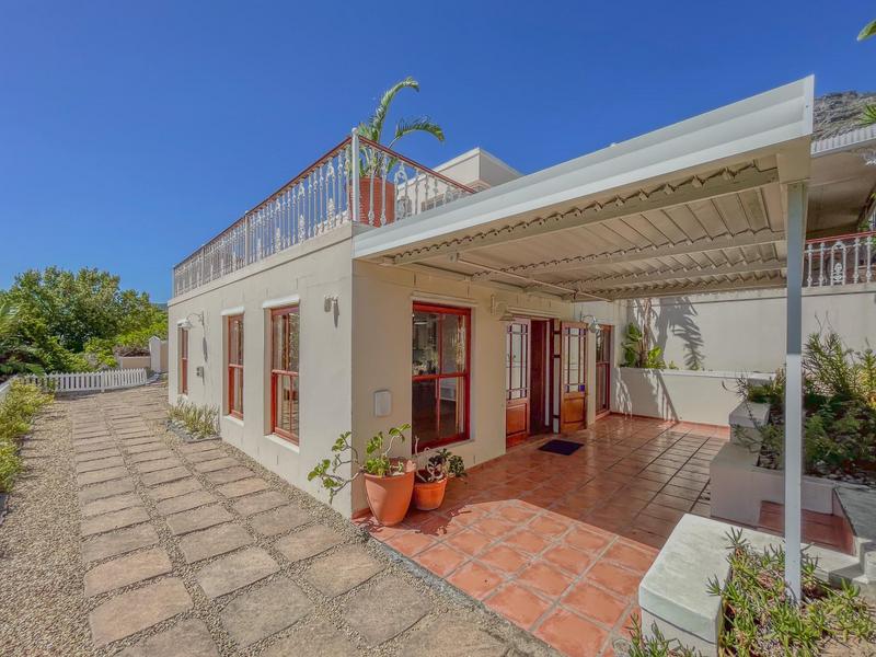 To Let 4 Bedroom Property for Rent in Hout Bay Western Cape